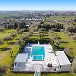 Villa Pinella By