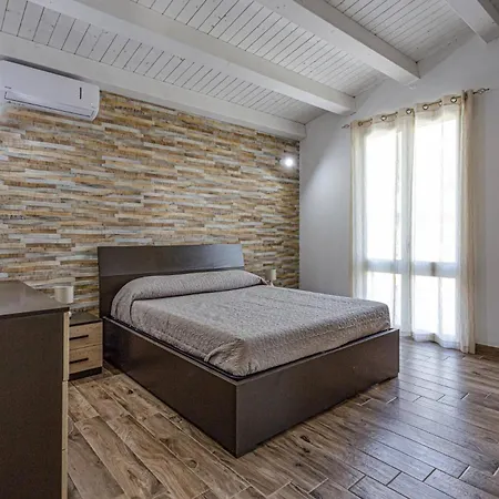 Villa Pinella By *