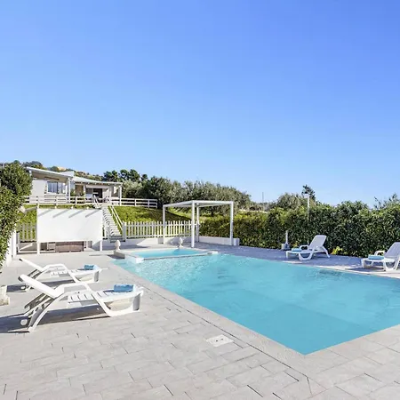 Pinella By Villa